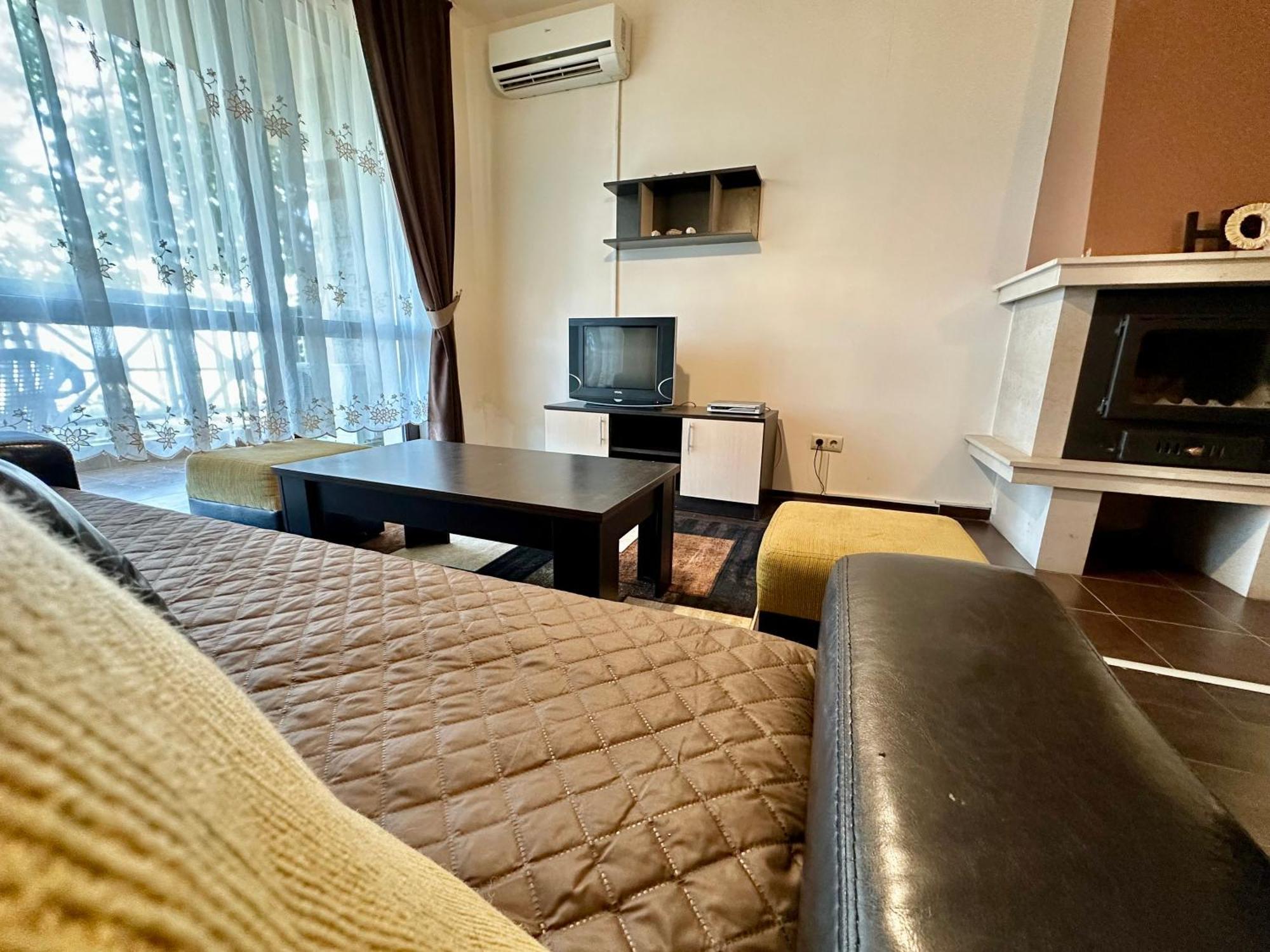 Menada Imperial Heights Villas Sunny Beach Exterior foto